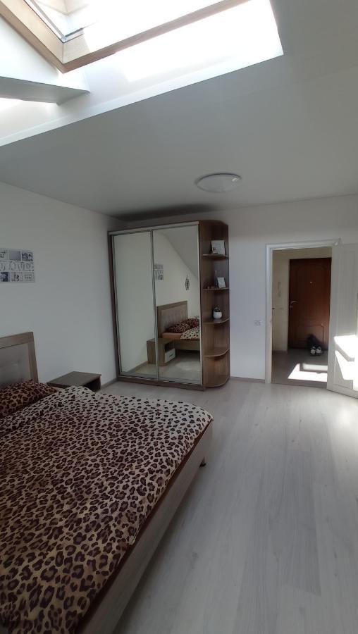 Apartament Buk Apartment Rivne Bagian luar foto